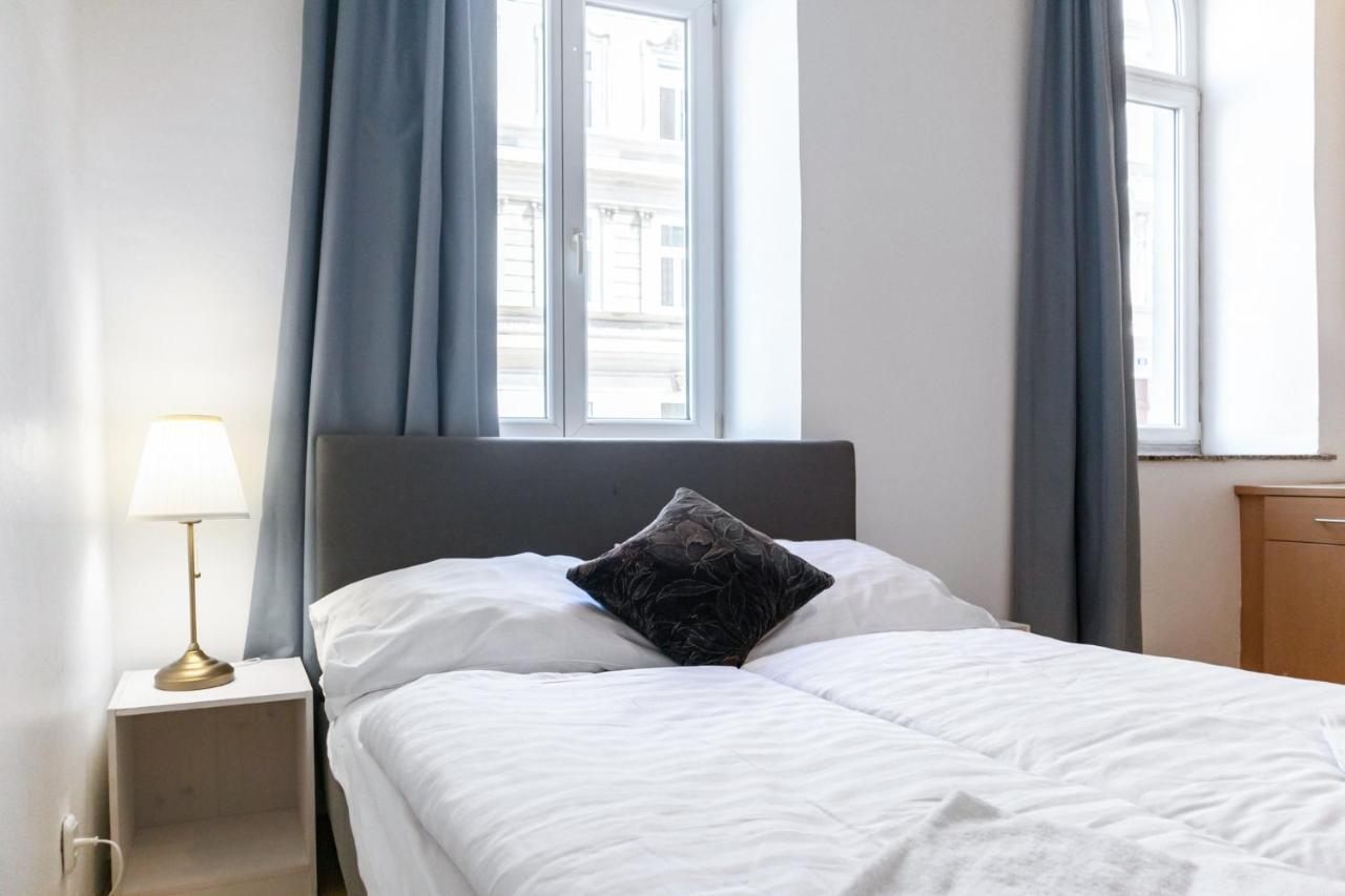 Attractive Apartment Near Wiener Stadthalle Exterior photo